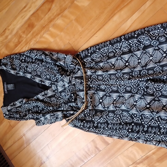 Suzy Shier Jumpsuit Size S - Picture 8 of 15